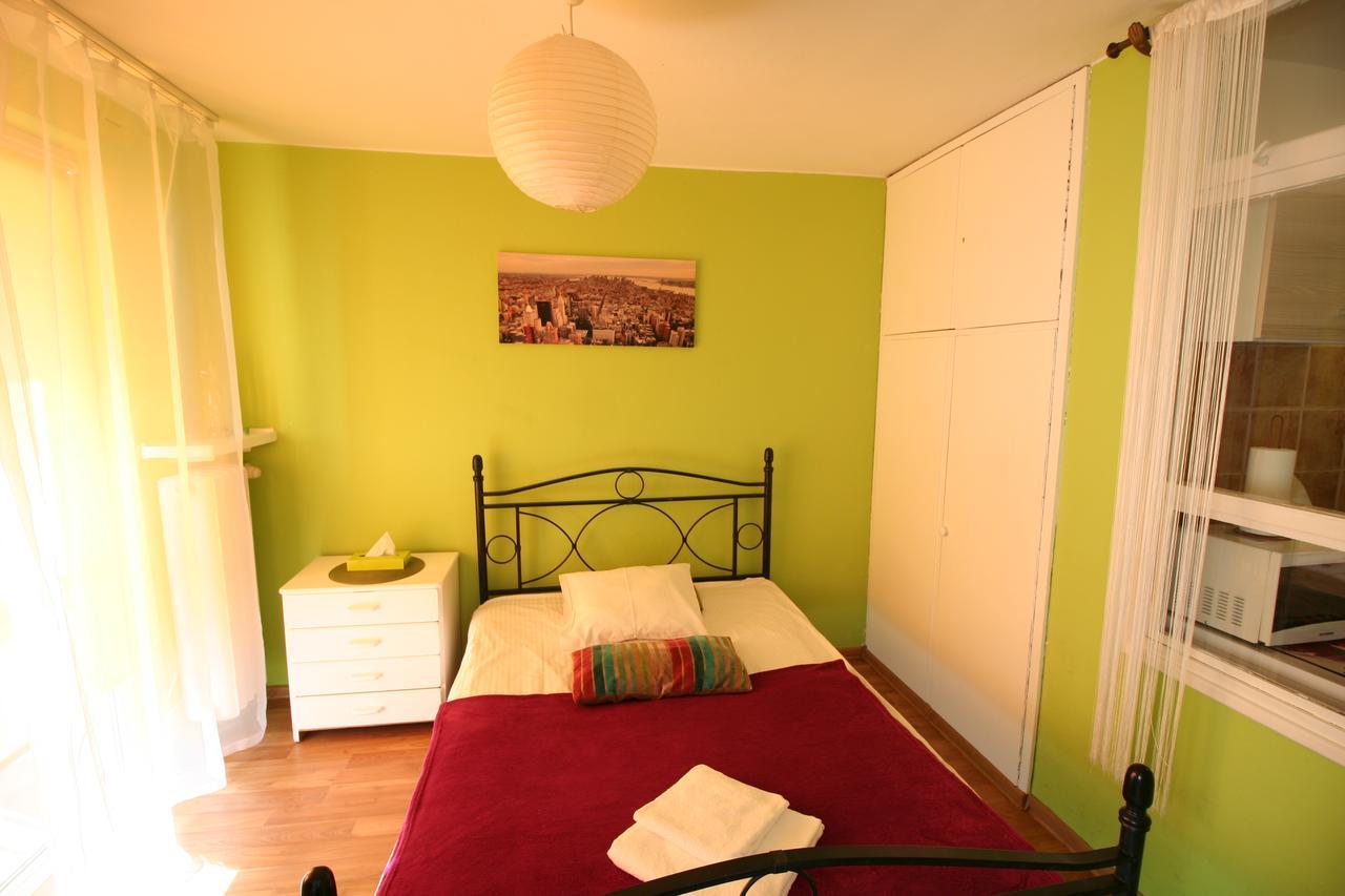 Apartamenty Varsovie Twarda City Exterior photo