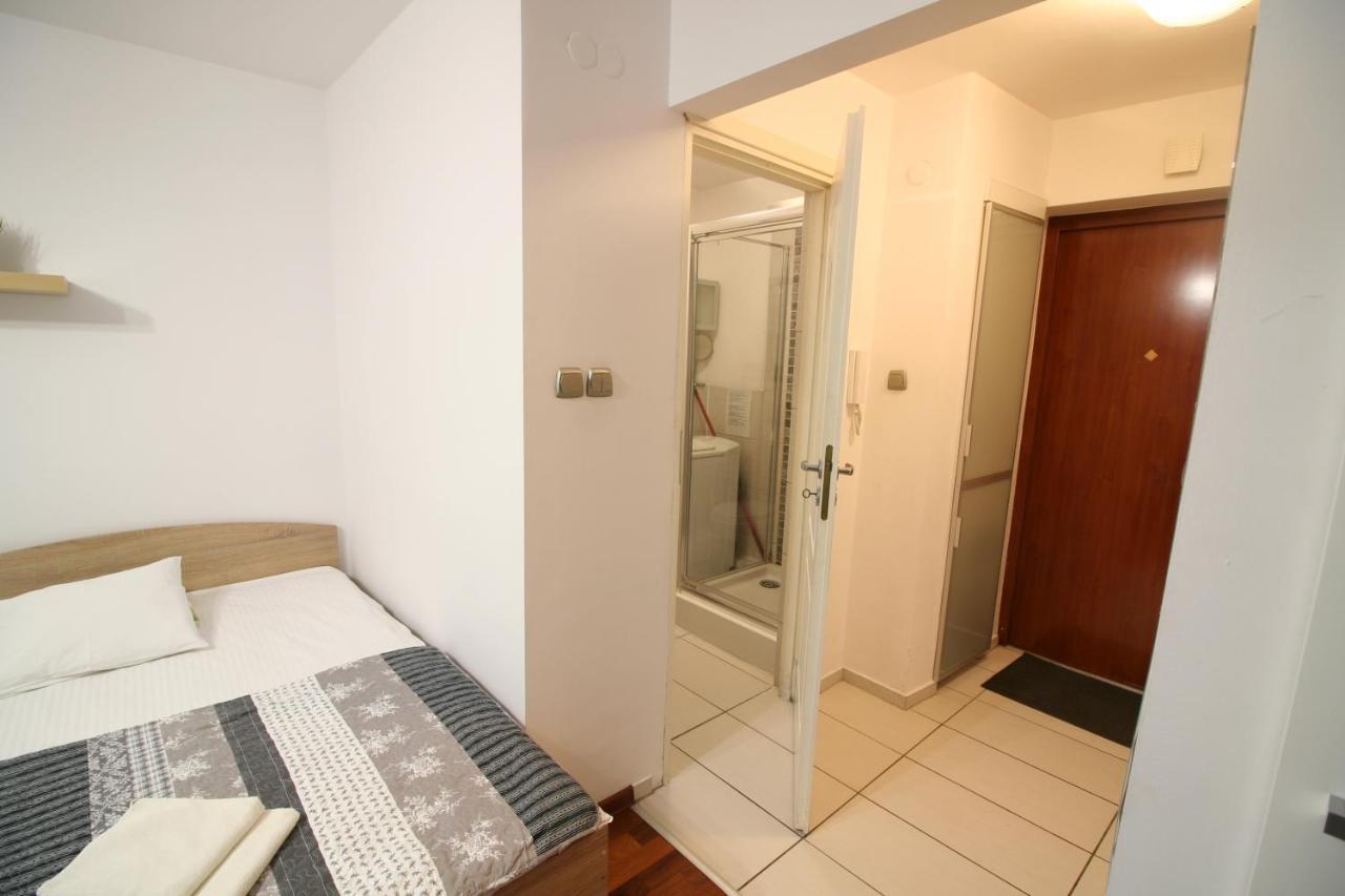 Apartamenty Varsovie Twarda City Exterior photo